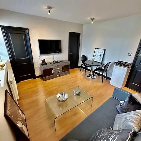 Chelsea Cloisters - One Bedroom Serviced Apartment